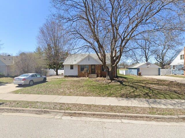 House image located at Saint Paul, MN 55113