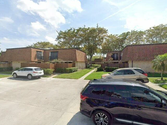 House image located at Lake Worth, FL 33463