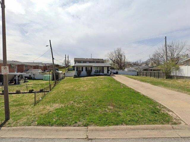 House image located at Saint Louis, MO 63125