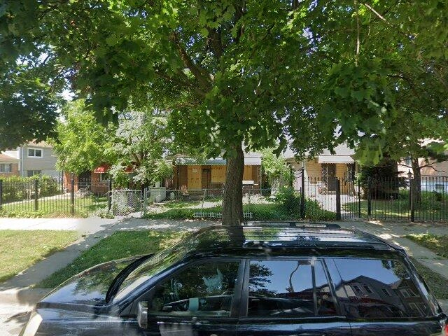 House image located at Chicago, IL 60609