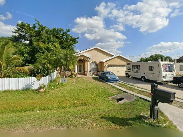 House image located at Tampa, FL 33614