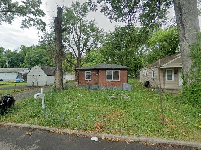 House image located at Louisville, KY 40215