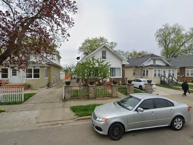 House image located at Aurora, IL 60505