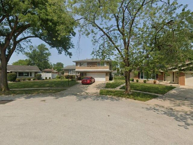 House image located at South Holland, IL 60473