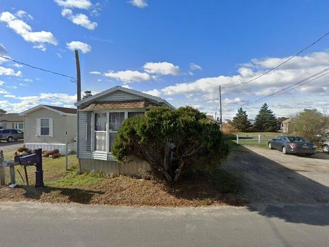 House image located at Salisbury, MA 01952