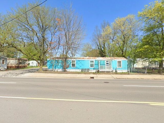 House image located at Keego Harbor, MI 48320