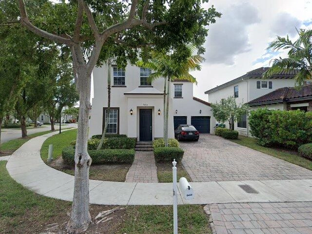 House image located at Miami, FL 33196