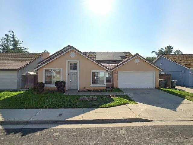 House image located at Clovis, CA 93611