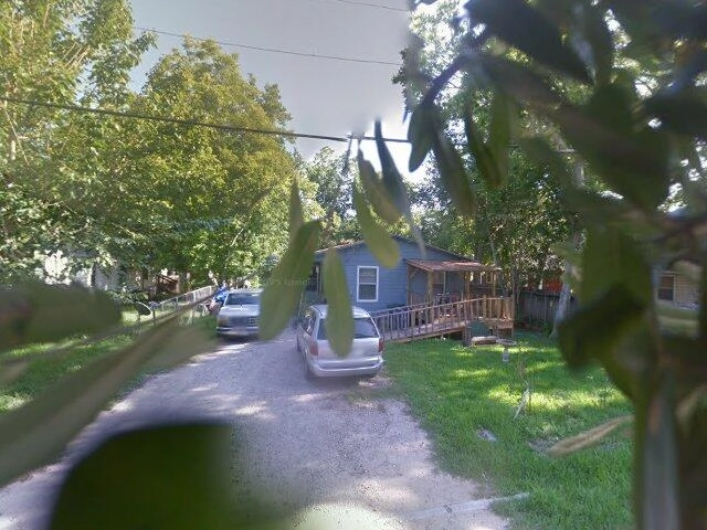 House image located at Alvin, TX 77511