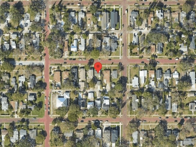House image located at Saint Petersburg, FL 33713