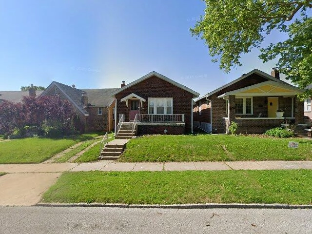 House image located at Saint Louis, MO 63116