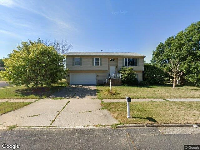 House image located at Peoria, IL 61615