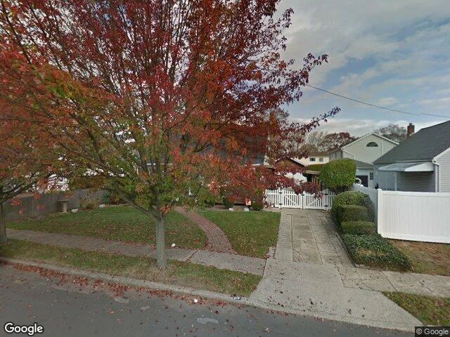 House image located at Massapequa Park, NY 11762