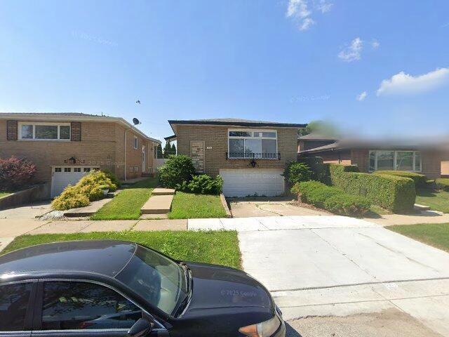 House image located at Chicago, IL 60617