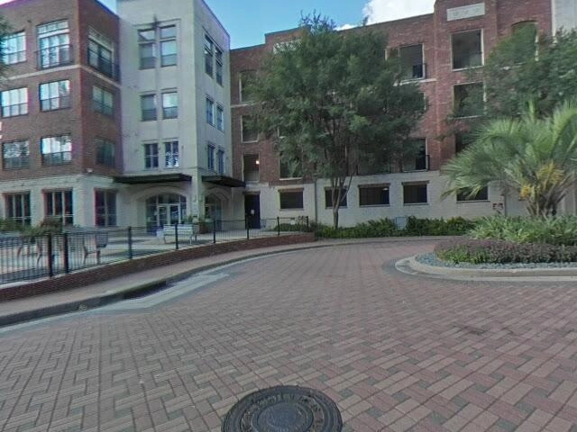 House image located at Houston, TX 77002