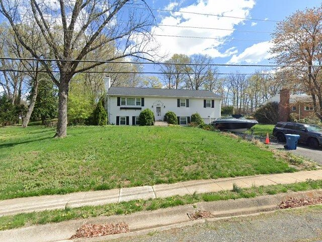 House image located at Annandale, VA 22003