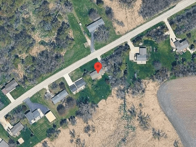 House image located at Muscatine, IA 52761