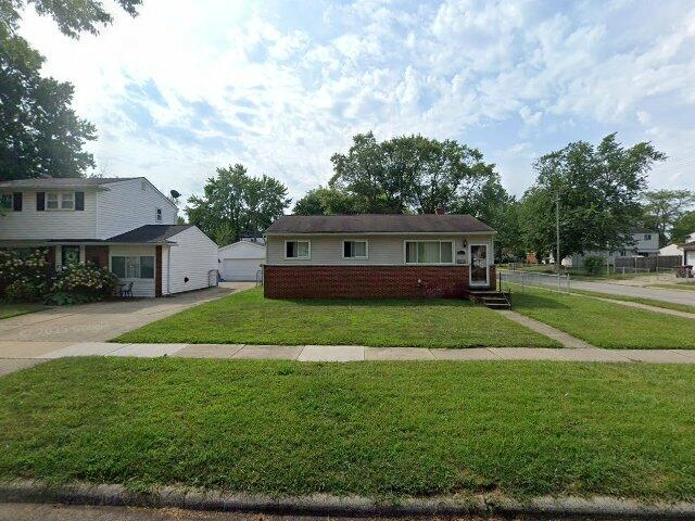 House image located at Wayne, MI 48184