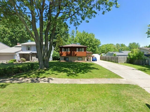 House image located at Willoughby, OH 44094