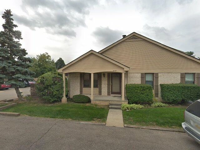 House image located at Warren, MI 48093