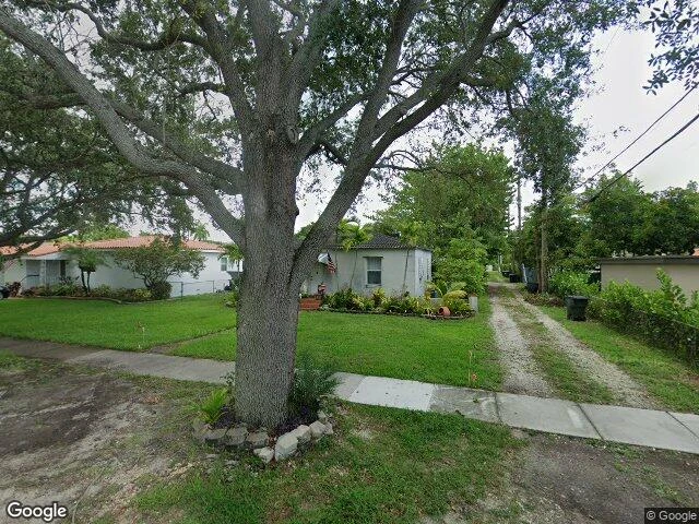 House image located at Miami, FL 33166