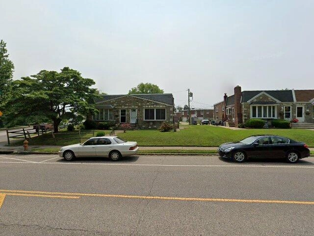 House image located at Philadelphia, PA 19152