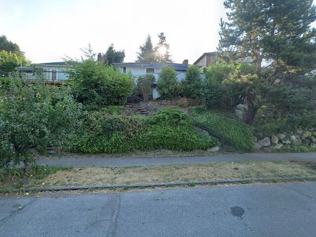 House image located at Seattle, WA 98116