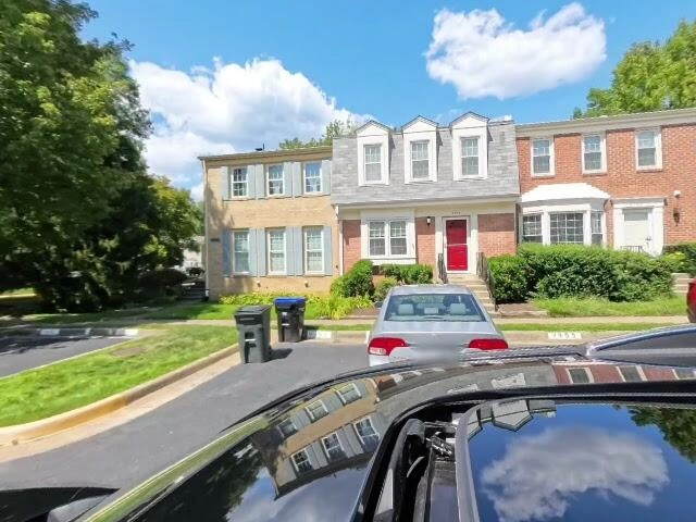 House image located at Vienna, VA 22181