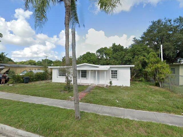 House image located at Miami, FL 33168