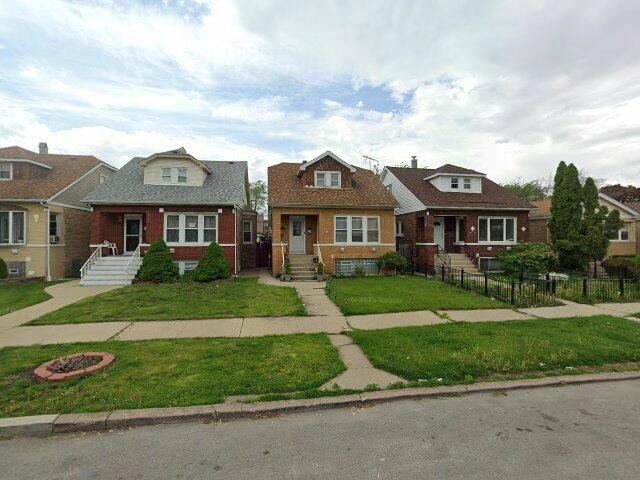 House image located at Chicago, IL 60639