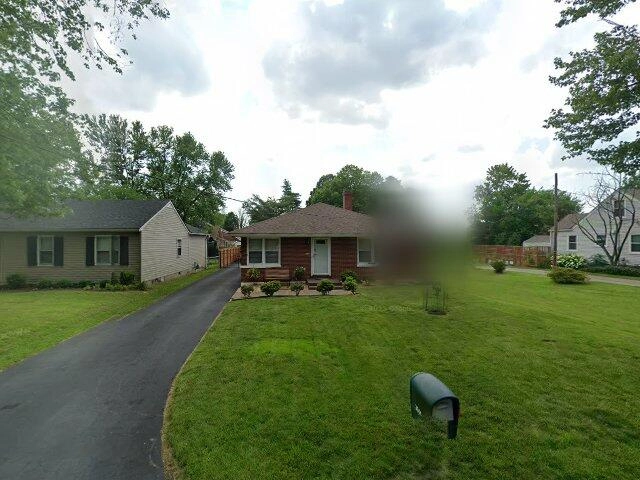 House image located at Saint Louis, MO 63118