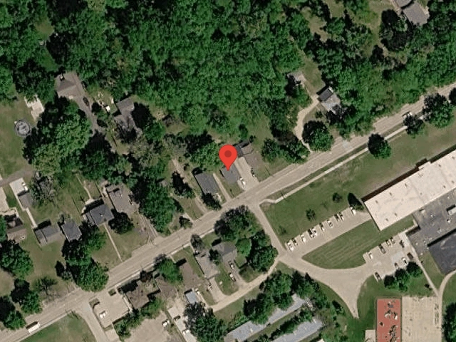 House image located at Clinton, IA 52732