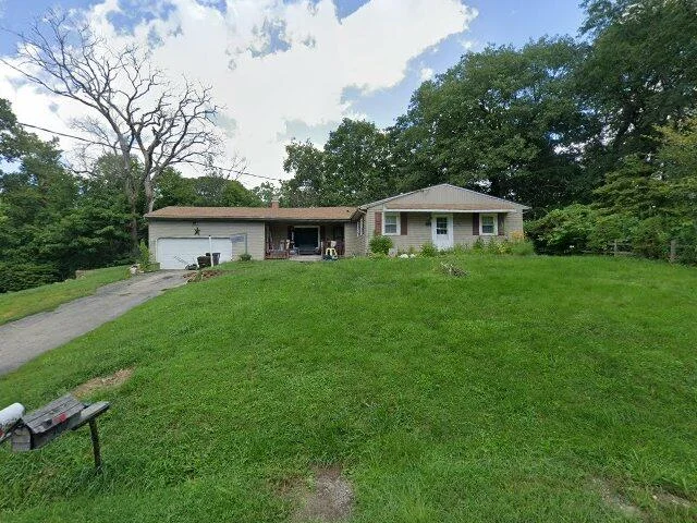 House image located at Creve Coeur, IL 61610