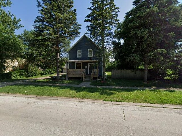 House image located at Dolton, IL 60419