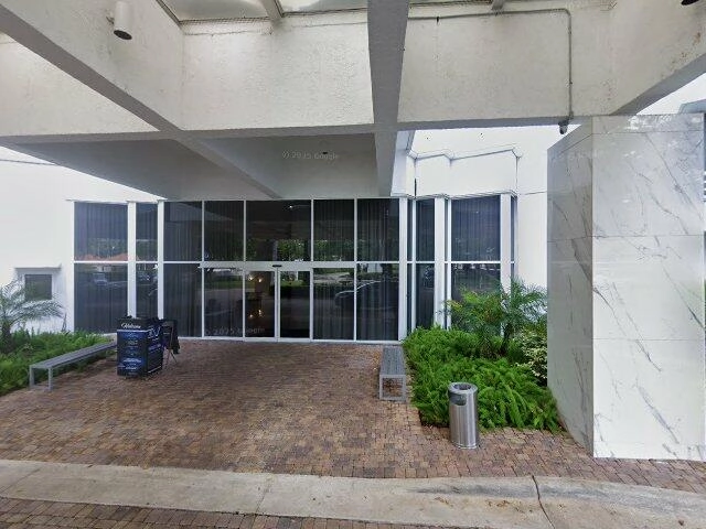 House image located at Miami, FL 33180