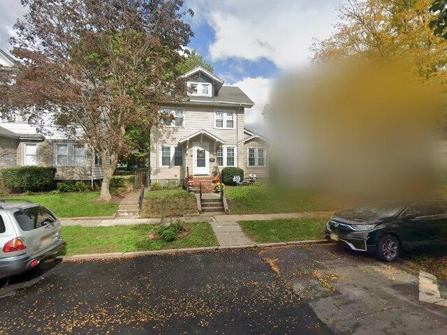 House image located at Newark, NJ 07112