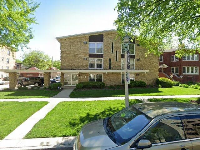 House image located at Oak Park, IL 60302