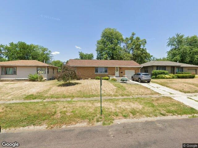 House image located at Pekin, IL 61554