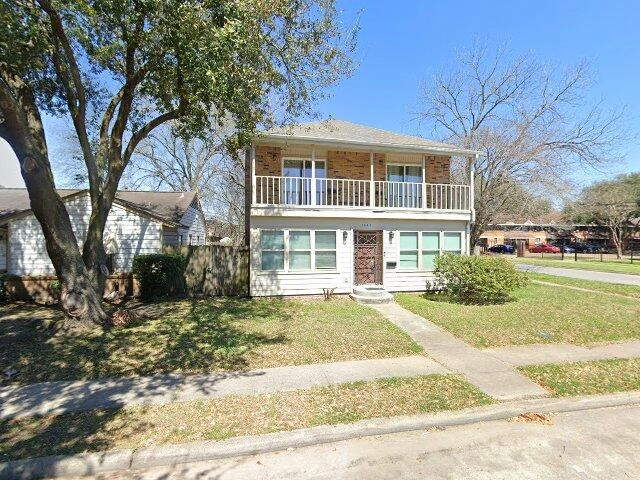 House image located at Houston, TX 77004
