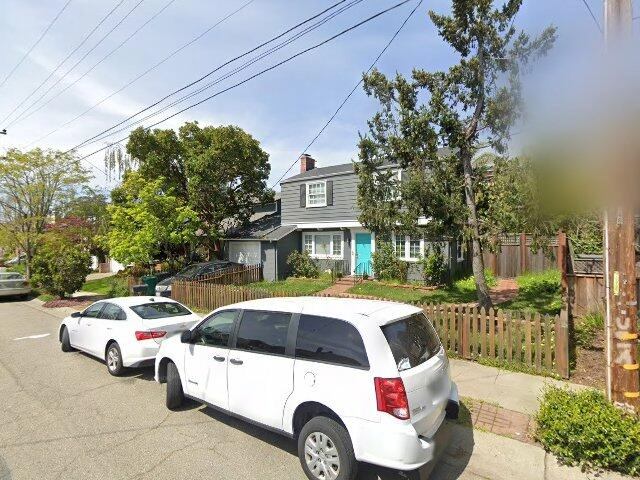 House image located at Oakland, CA 94602