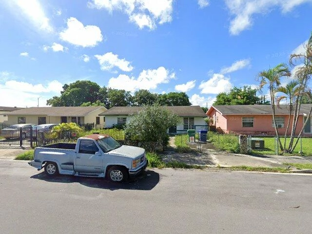 House image located at Miami, FL 33167