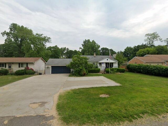 House image located at Waterford, MI 48327