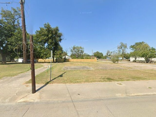 House image located at Memphis, TN 38106