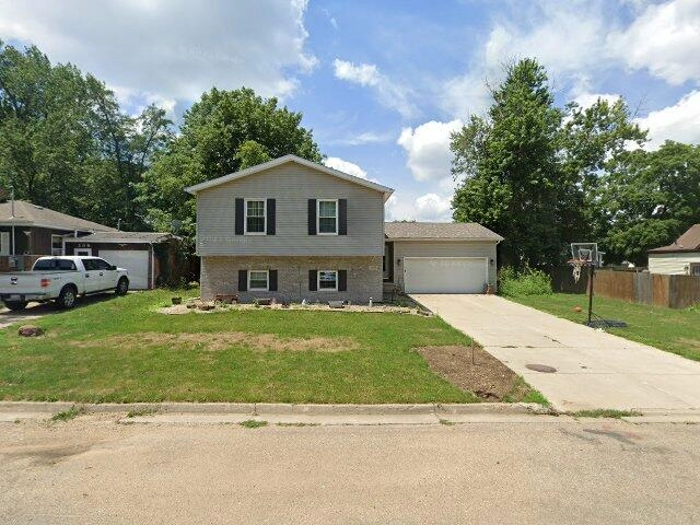 House image located at Heyworth, IL 61745