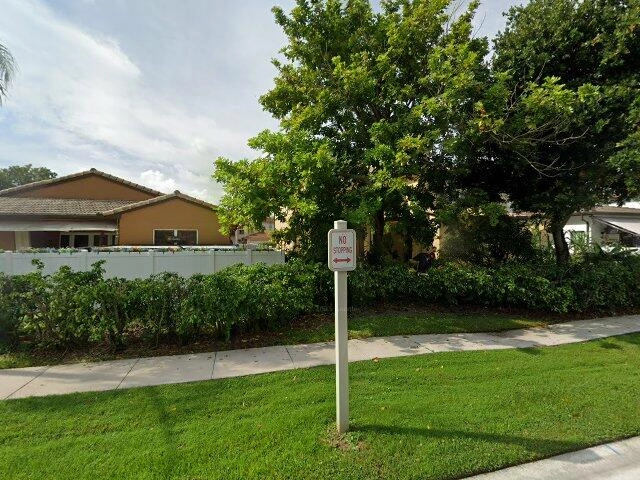 House image located at Hollywood, FL 33027