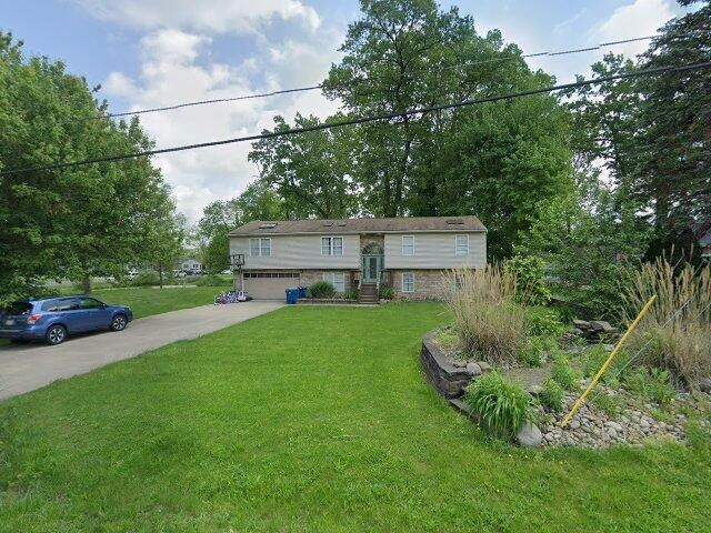 House image located at Akron, OH 44319