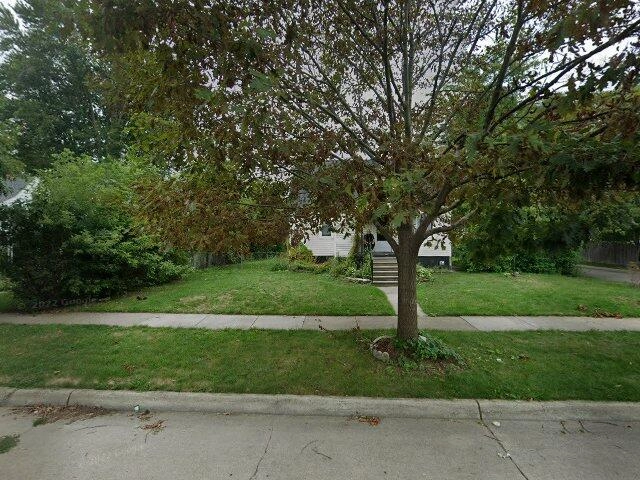 House image located at Warren, MI 48089