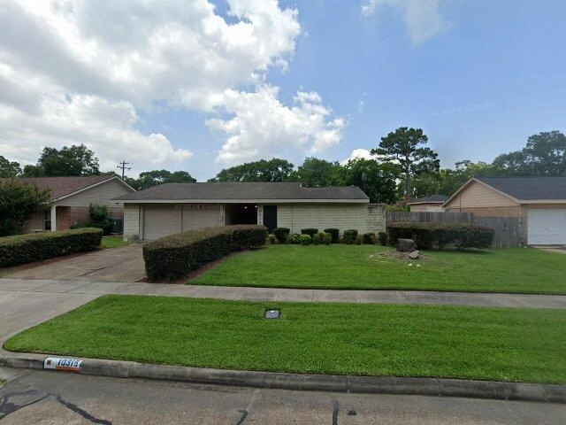 House image located at La Porte, TX 77571