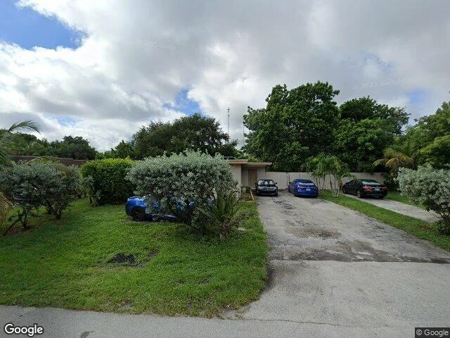 House image located at Hollywood, FL 33023