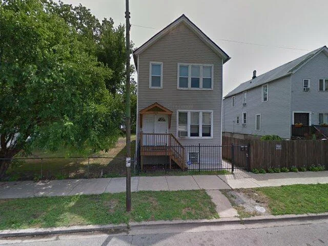 House image located at Chicago, IL 60609